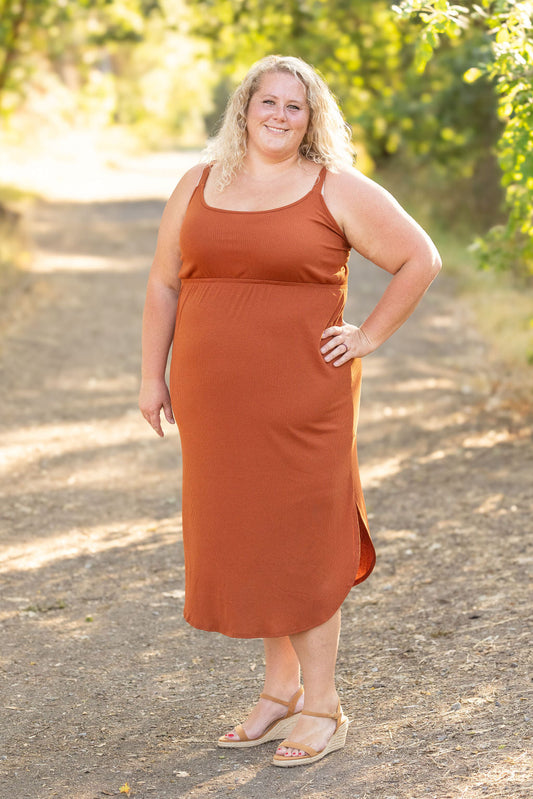 Reagan Ribbed Midi Dress - Rust