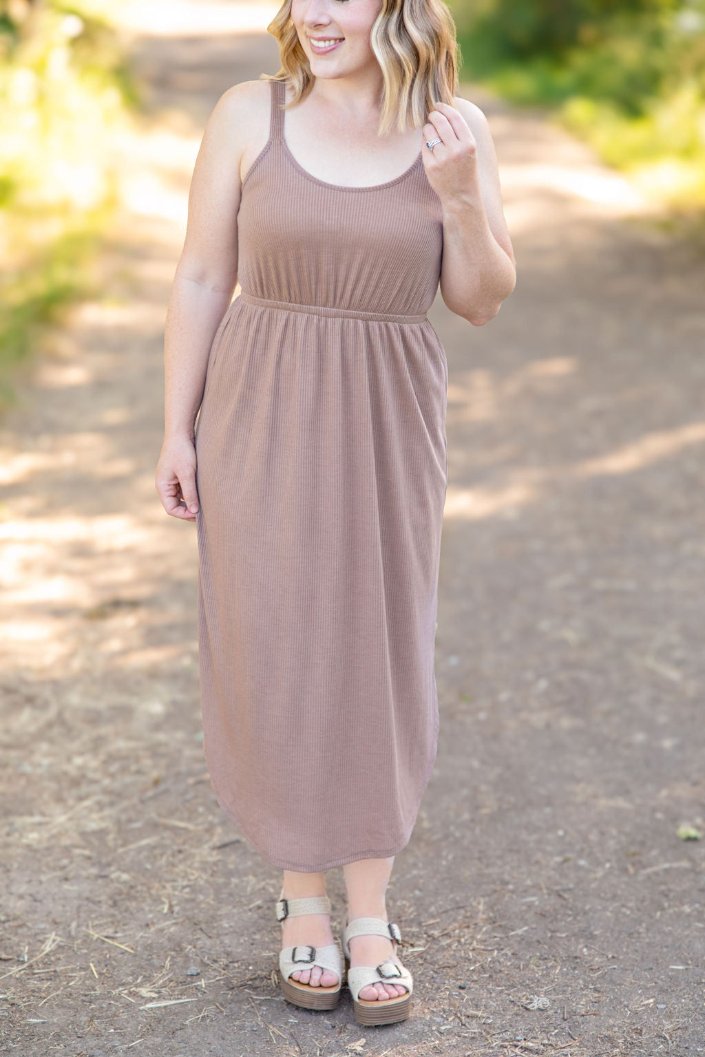 Reagan Ribbed Midi Dress - Mocha